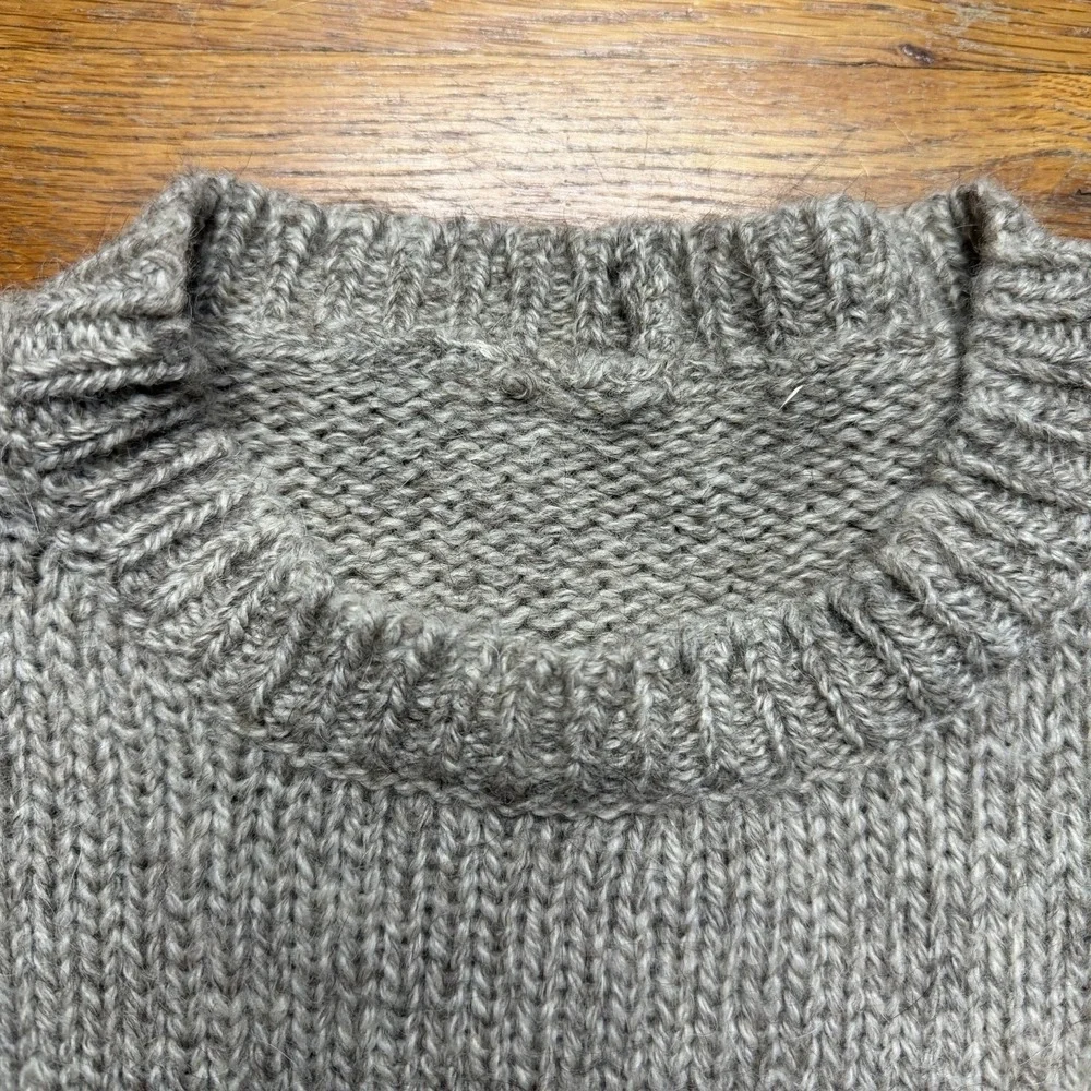 Vintage Abercrombie Fitch Cable Knit Shetland Wool Crewneck Sweater Sz M / L - Picture 3 of 15